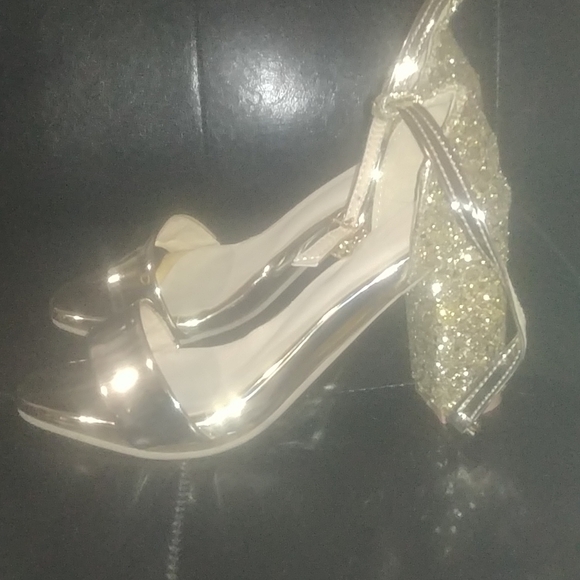 Ladies Glitter Heels - Picture 2 of 5